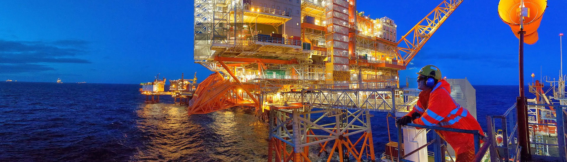 Project Management and Planning with Oracle Primavera in Oil and Gas Industries OffShore Platform - Akim Engineering